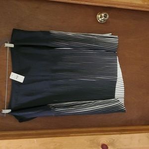 Lane Bryant Black Cream Knife Pleated Skirt Sz 24